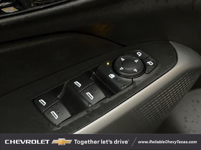 Used 2024 Chevrolet Trax RS w/ Driver Confidence Package FWD image 27