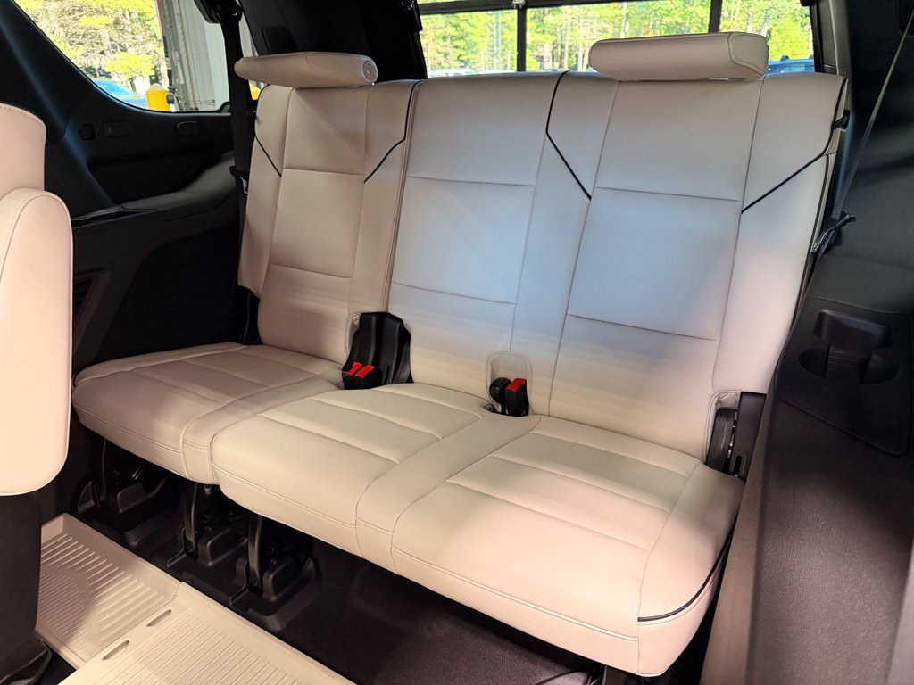 Used 2026 Cadillac Escalade Sport w/ Touring Package AWD/4WD image 18