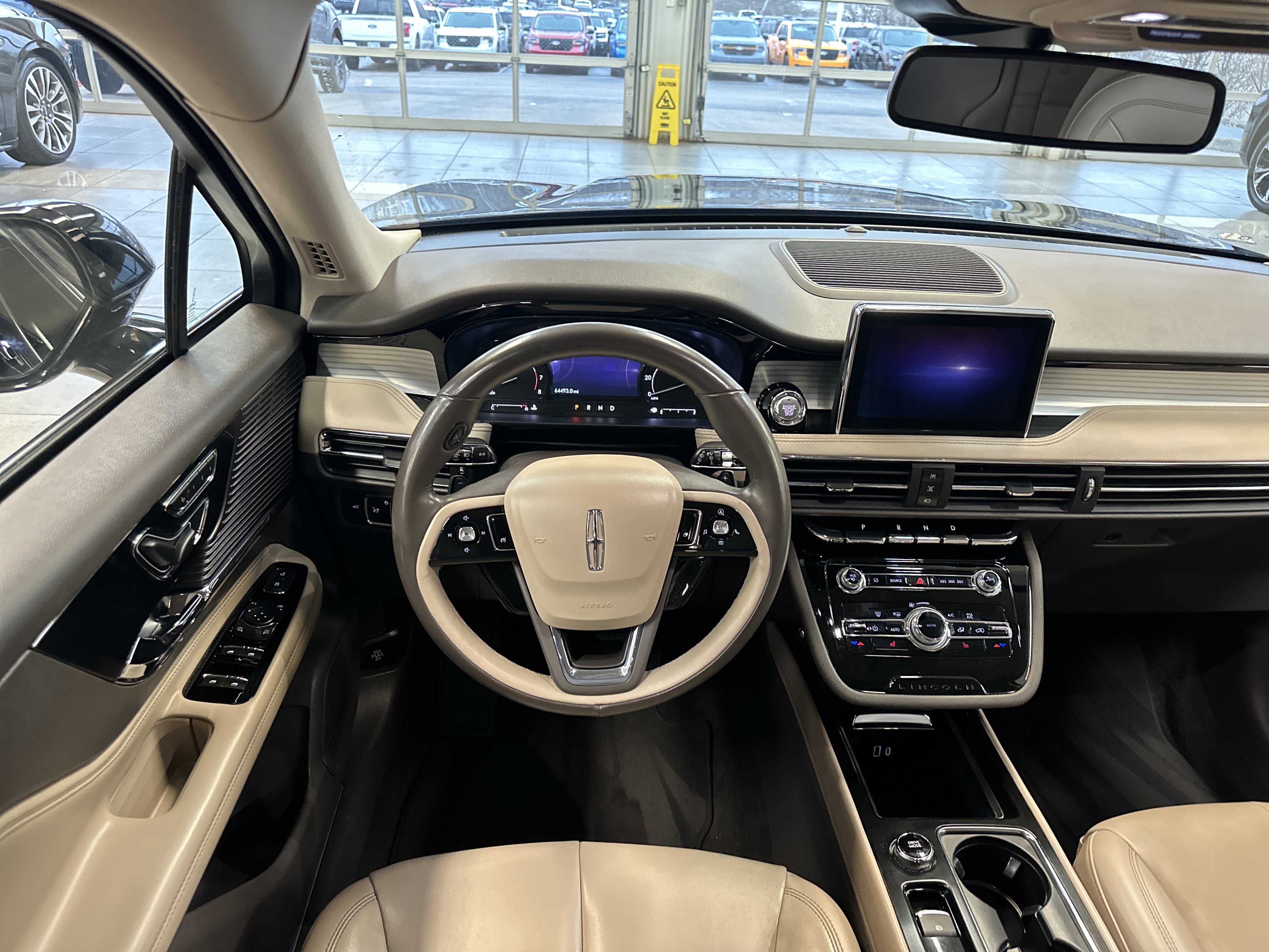 Used 2021 Lincoln Corsair AWD image 2