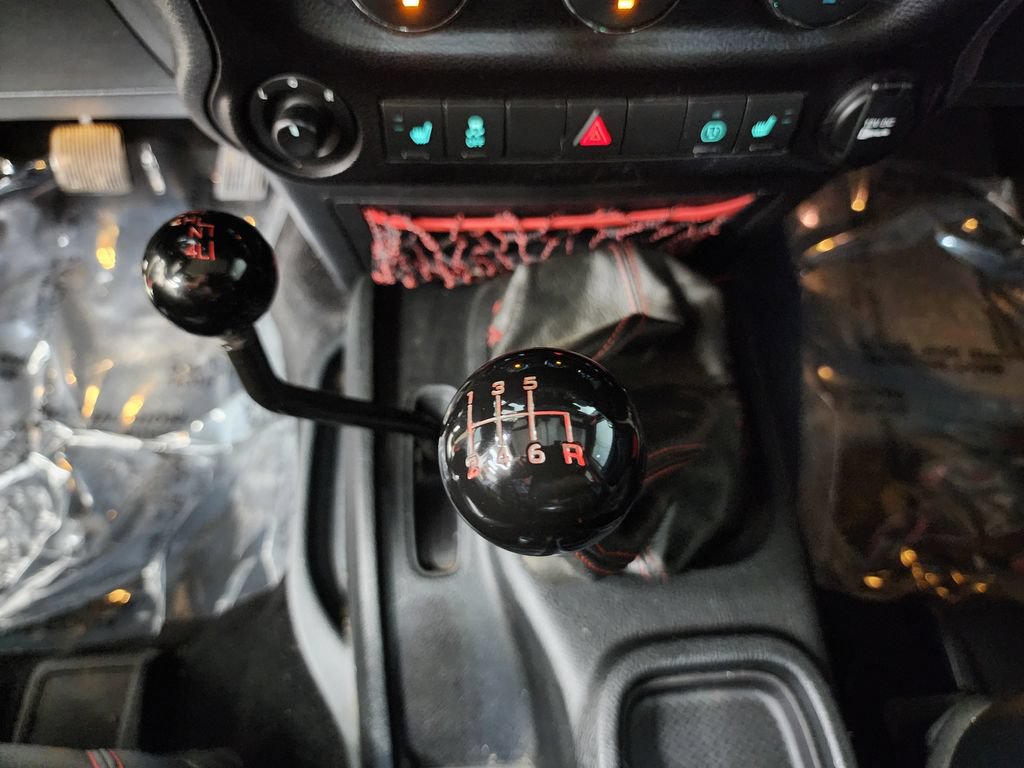 Used 2017 Jeep Wrangler Rubicon AWD/4WD image 18