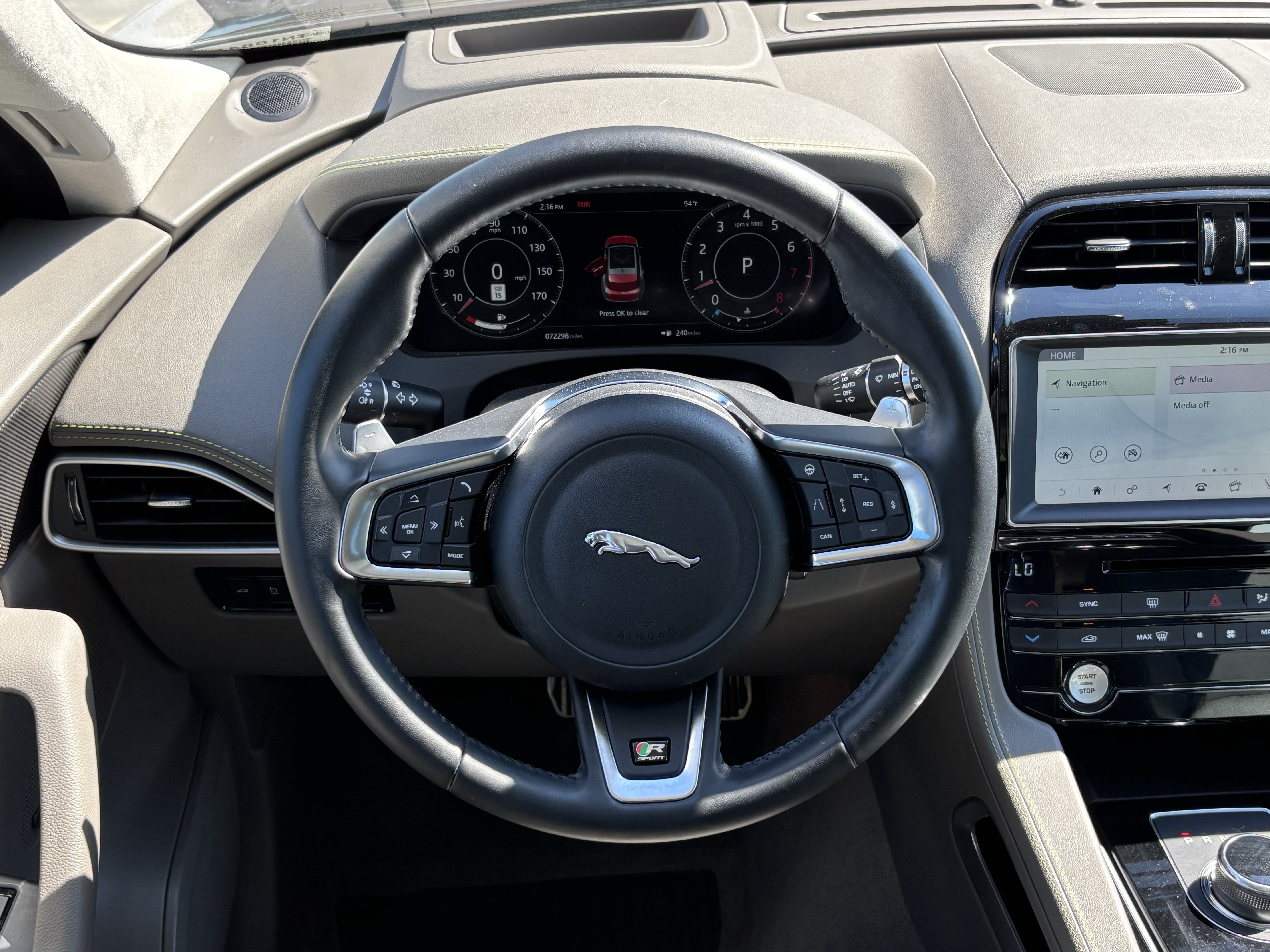 Used 2019 Jaguar F-PACE R-Sport AWD/4WD image 18