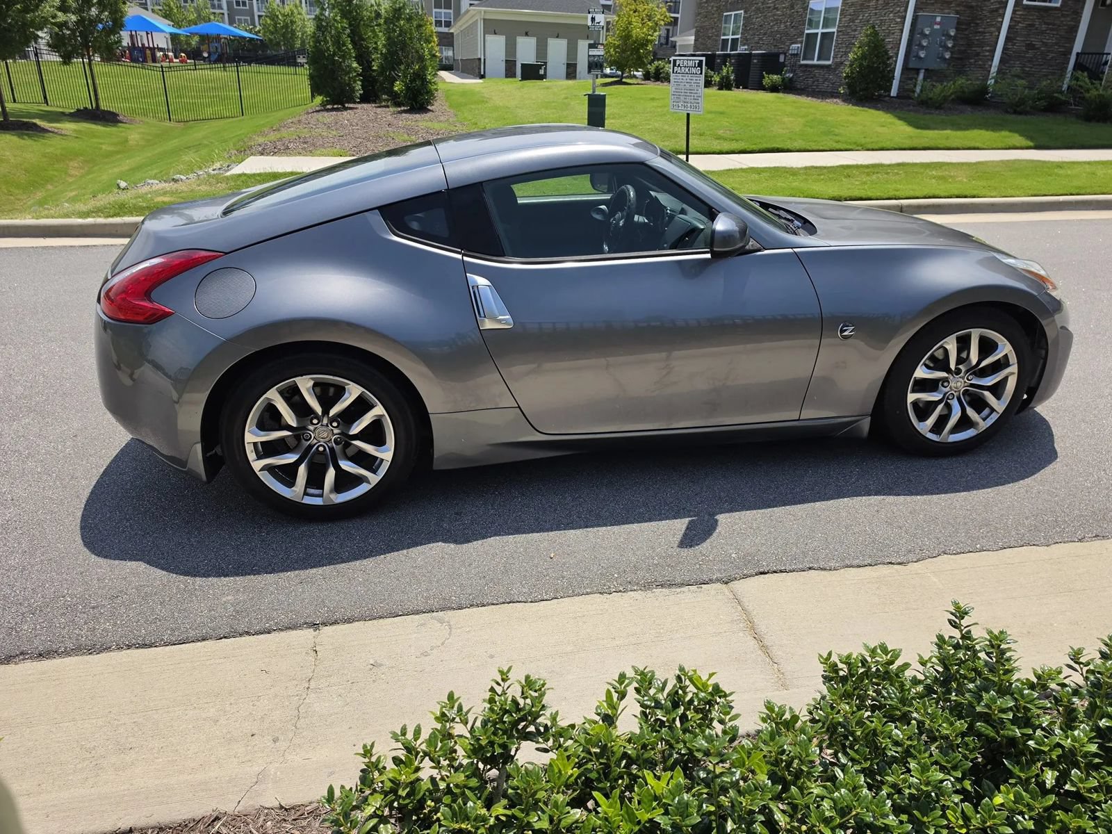 Used 2014 Nissan 370Z Coupe RWD image 7