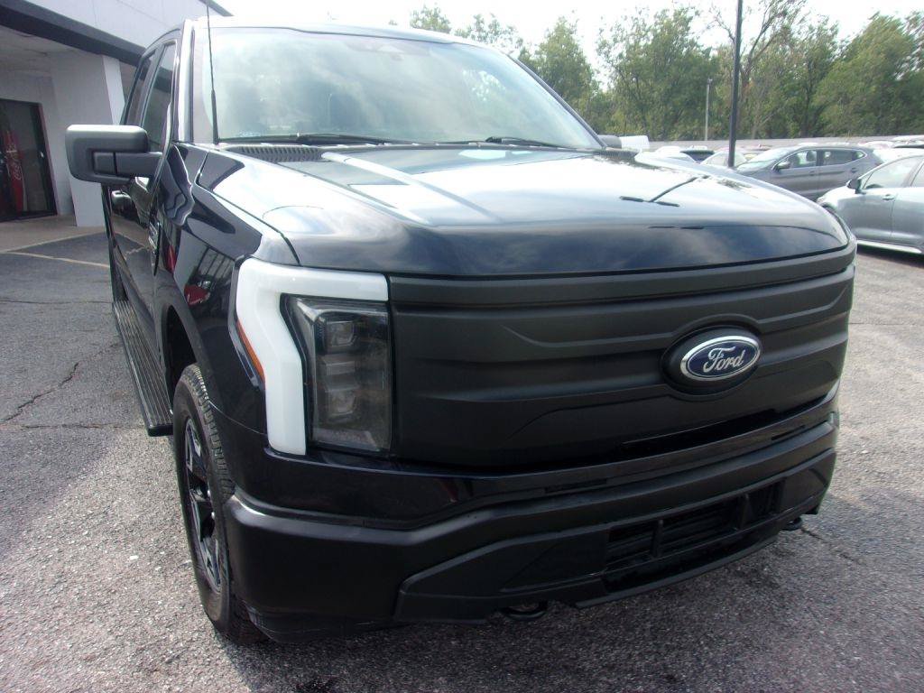 Used 2023 Ford F150 Lightning Pro AWD/4WD image 4