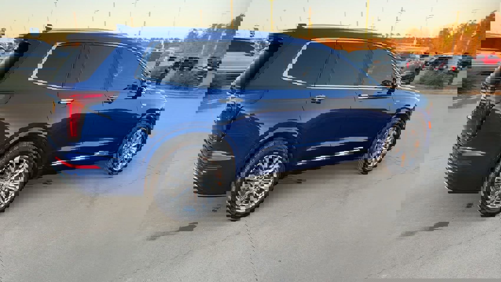 Used 2024 Cadillac XT6 Premium Luxury w/ Platinum Package image 9