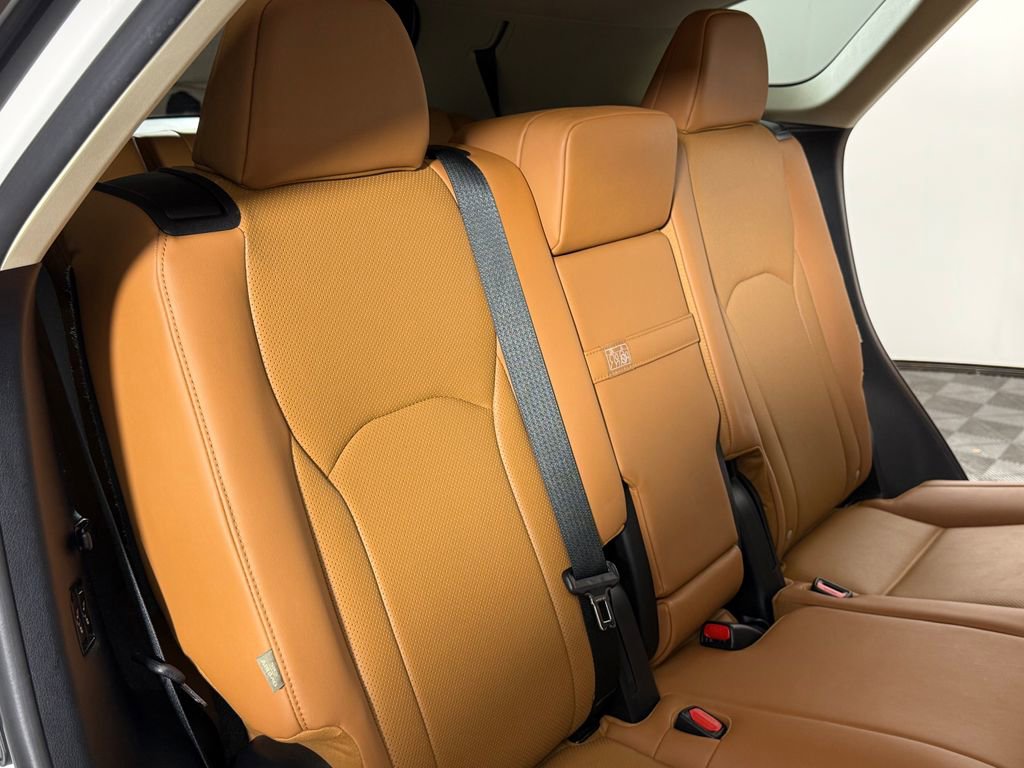 Used 2022 Lexus RX 350L Premium w/ Premium Package AWD/4WD image 26