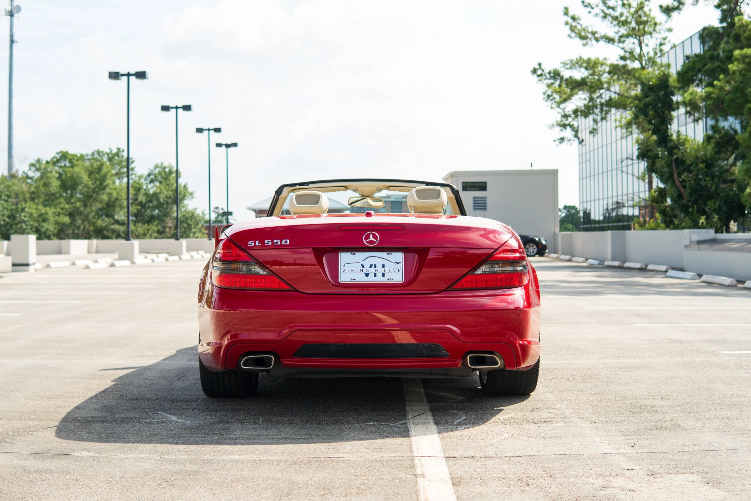 Used 2011 Mercedes-Benz SL 550 image 8
