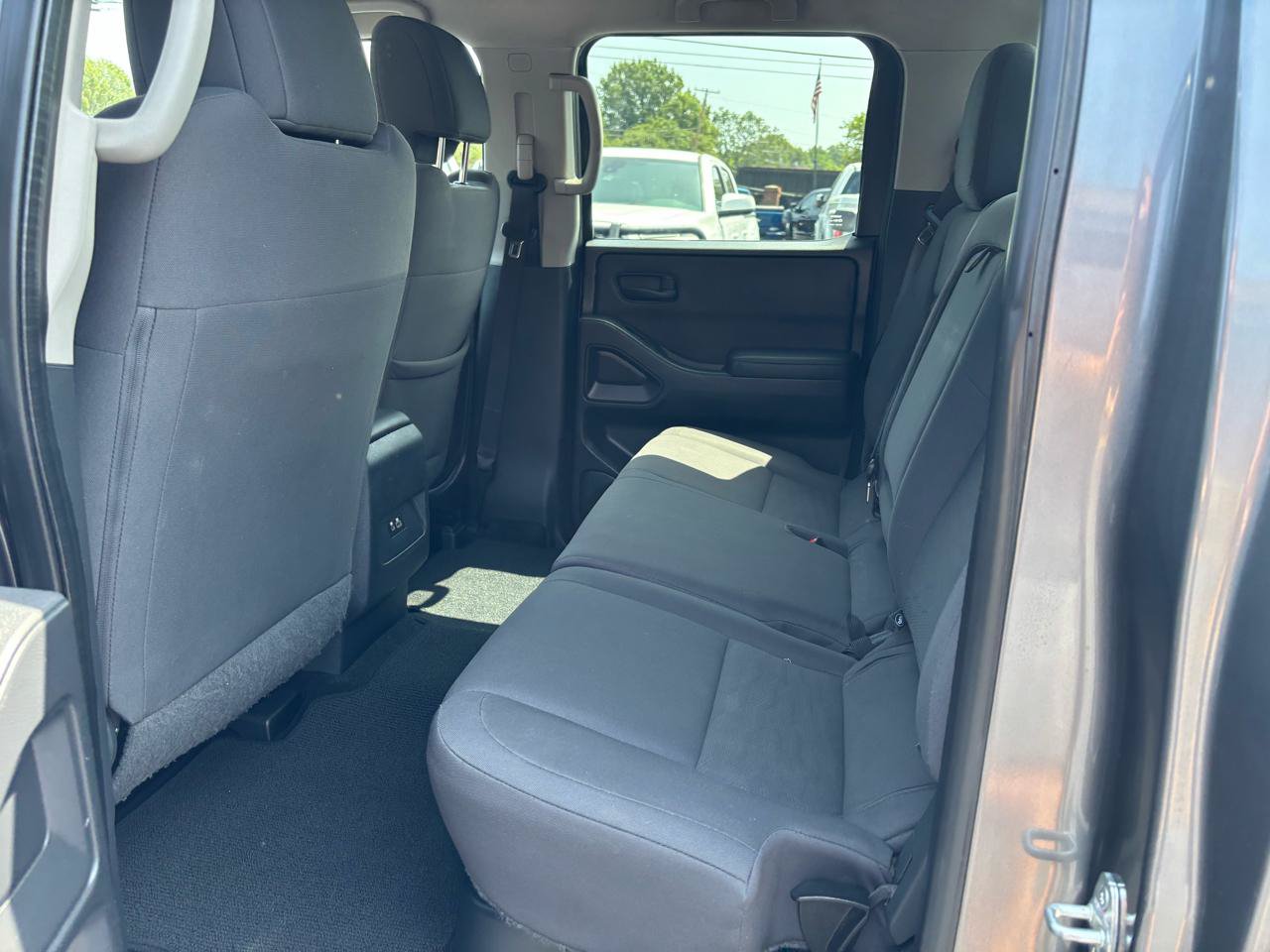 Used 2022 Nissan Frontier S w/ Technology Package AWD/4WD image 10