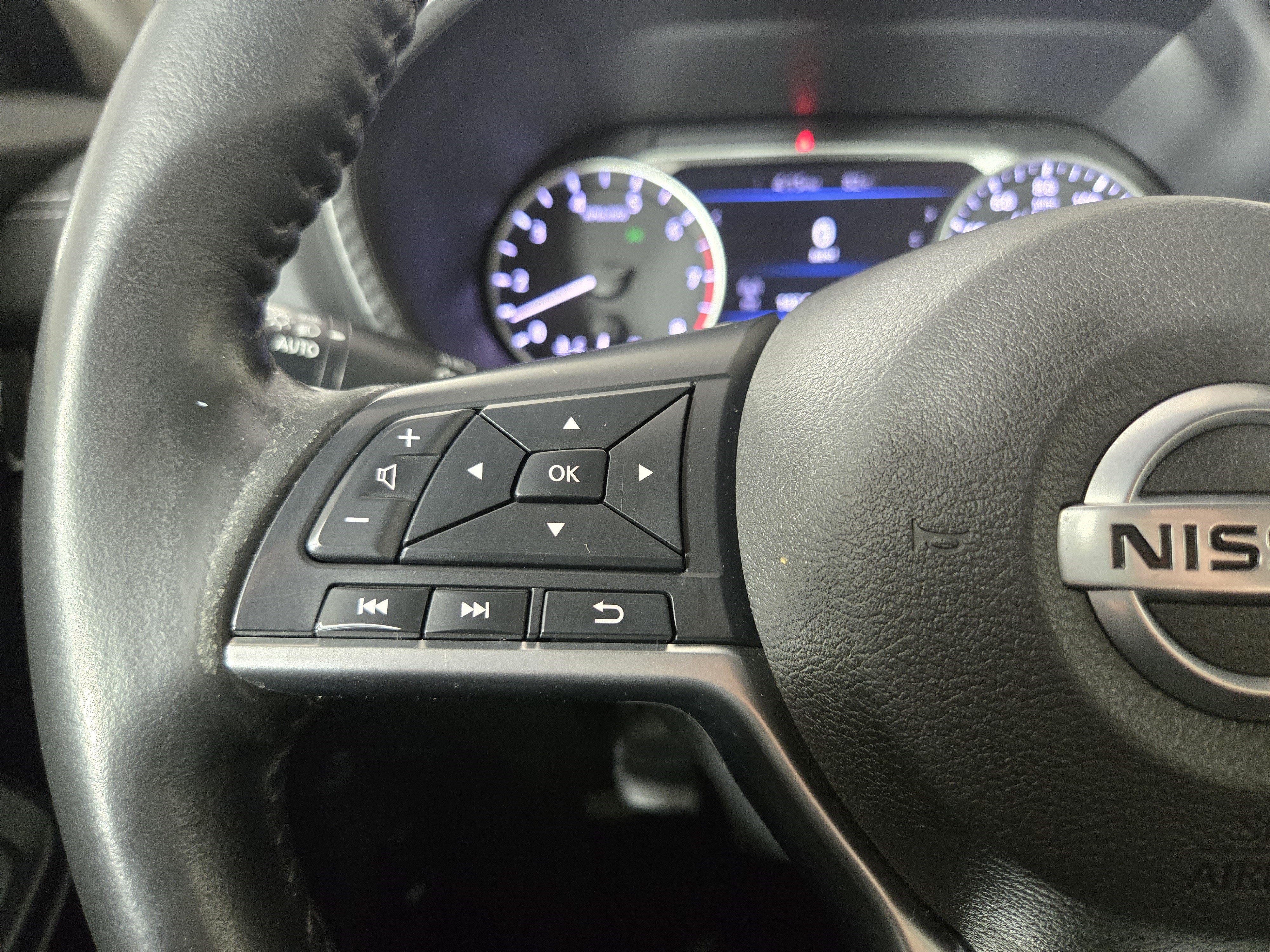 Used 2023 Nissan Sentra SV w/ Trunk Package FWD image 15