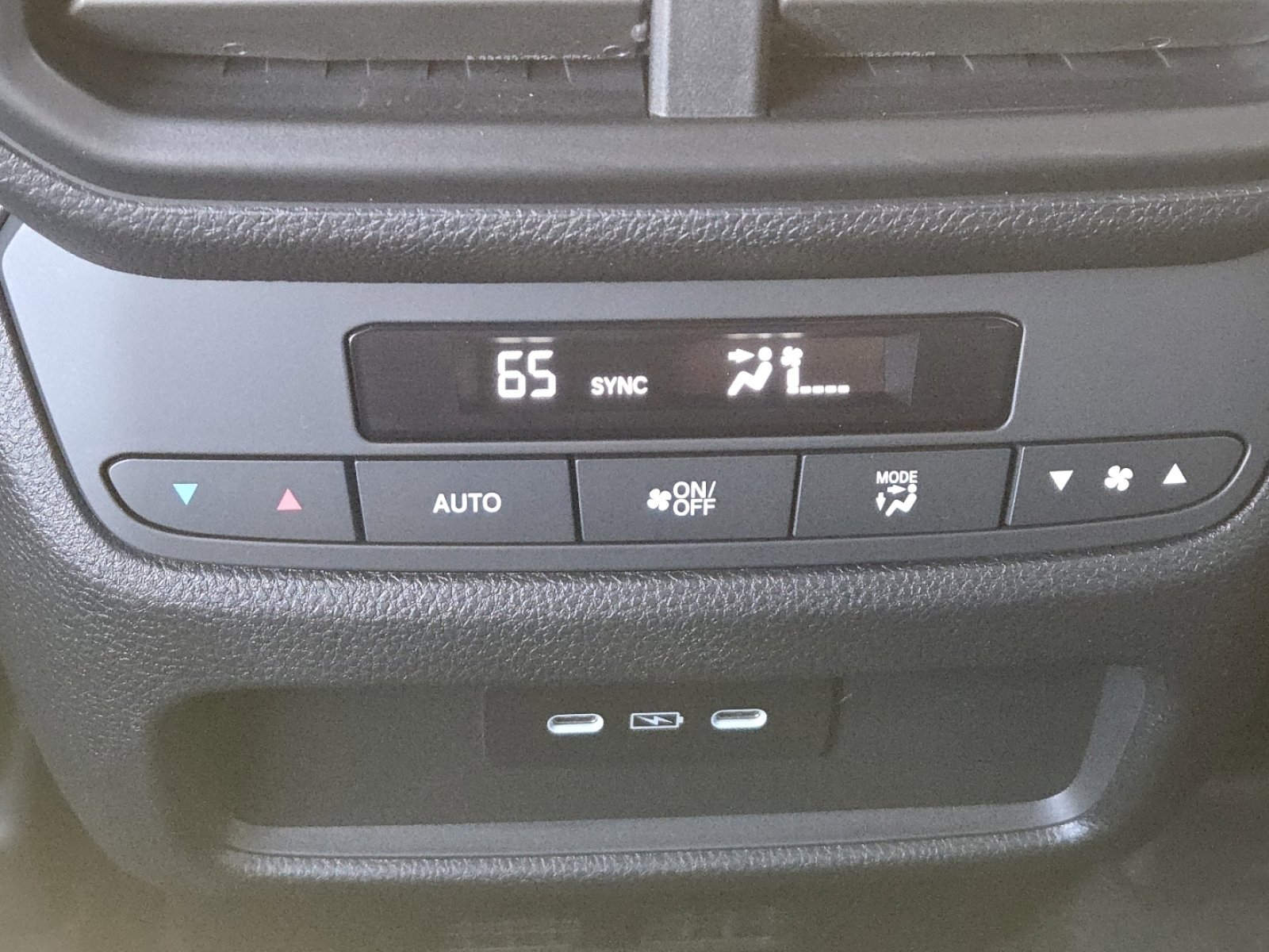 Used 2025 Honda Pilot EX-L image 26