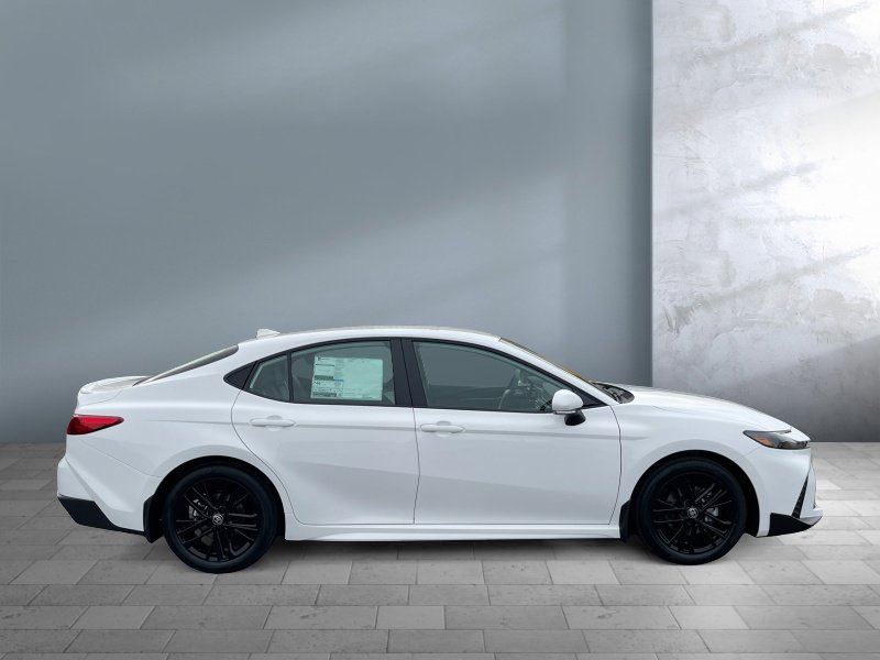New 2026 Toyota Camry SE FWD image 7
