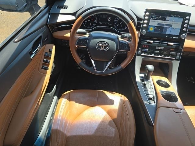 Used 2019 Toyota Avalon Limited w/ Advanced Safety Package FWD image 5