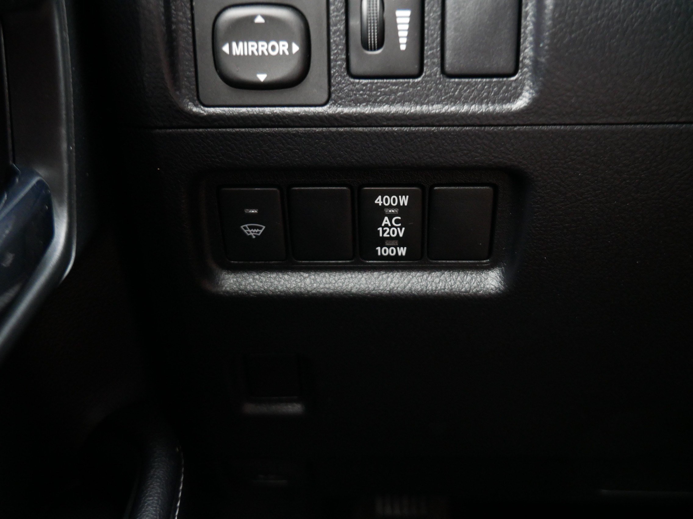 Used 2018 Toyota 4Runner SR5 w/ Convenience Package AWD/4WD image 28
