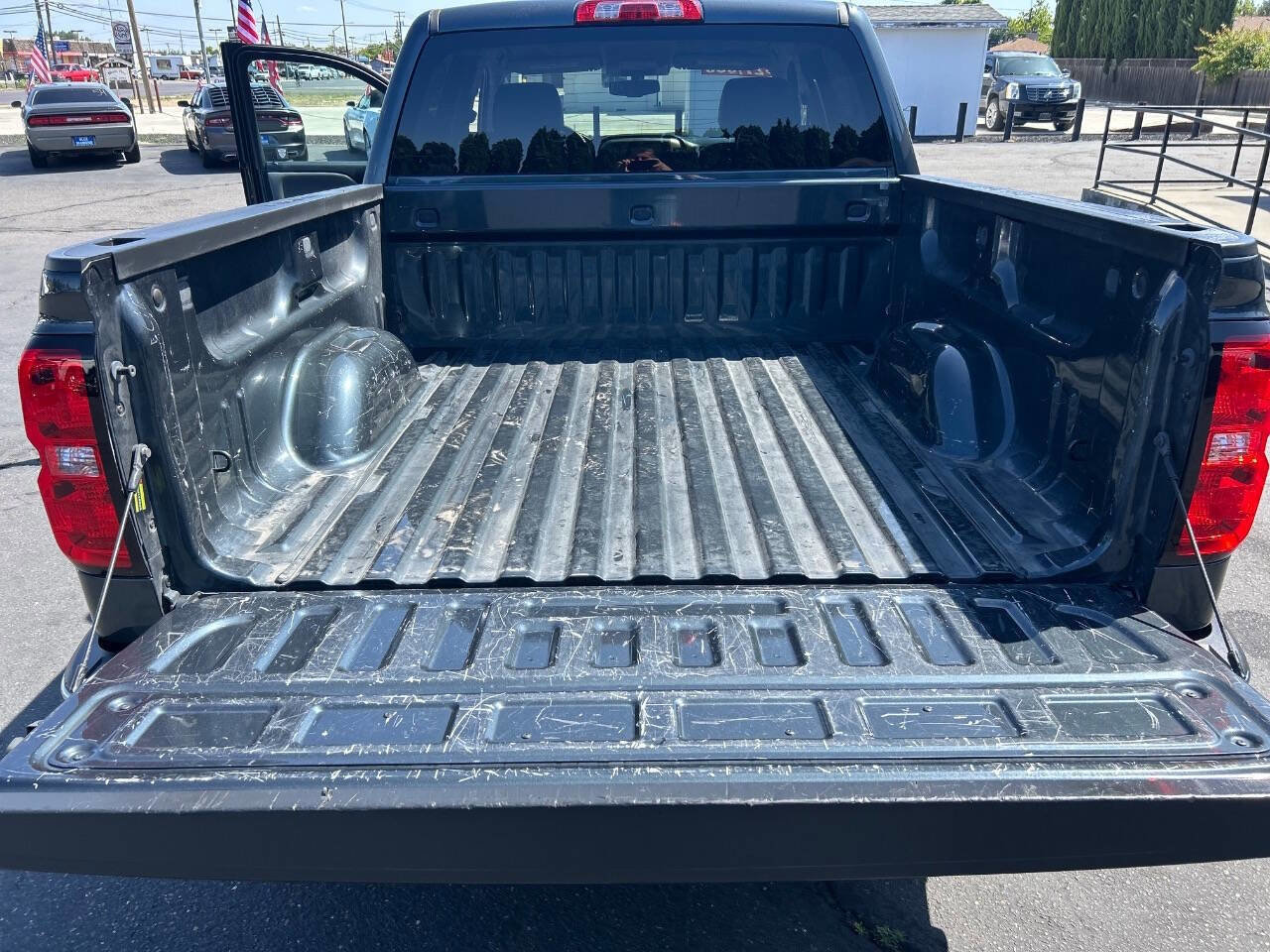 Used 2017 Chevrolet Silverado 1500 LT w/ All Star Edition AWD/4WD image 19