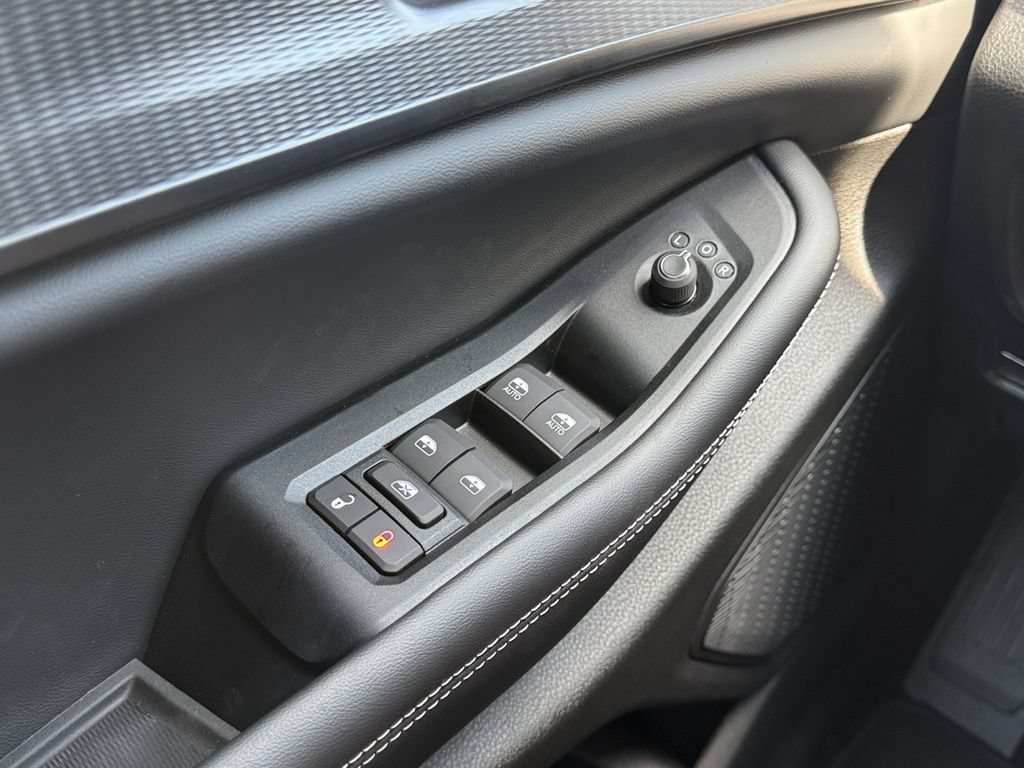 New 2026 Jeep Grand Cherokee Laredo AWD/4WD image 14