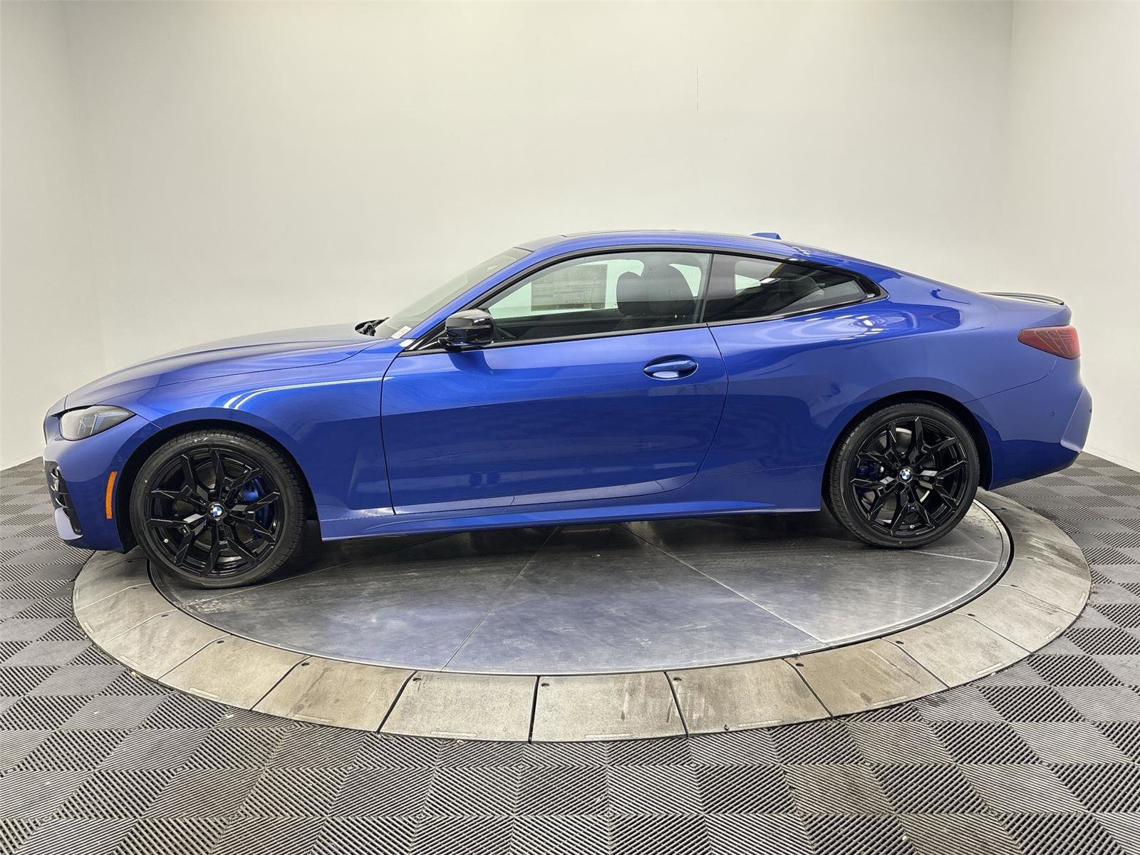 Used 2026 BMW 430i xDrive Coupe w/ M Sport Package AWD/4WD image 16