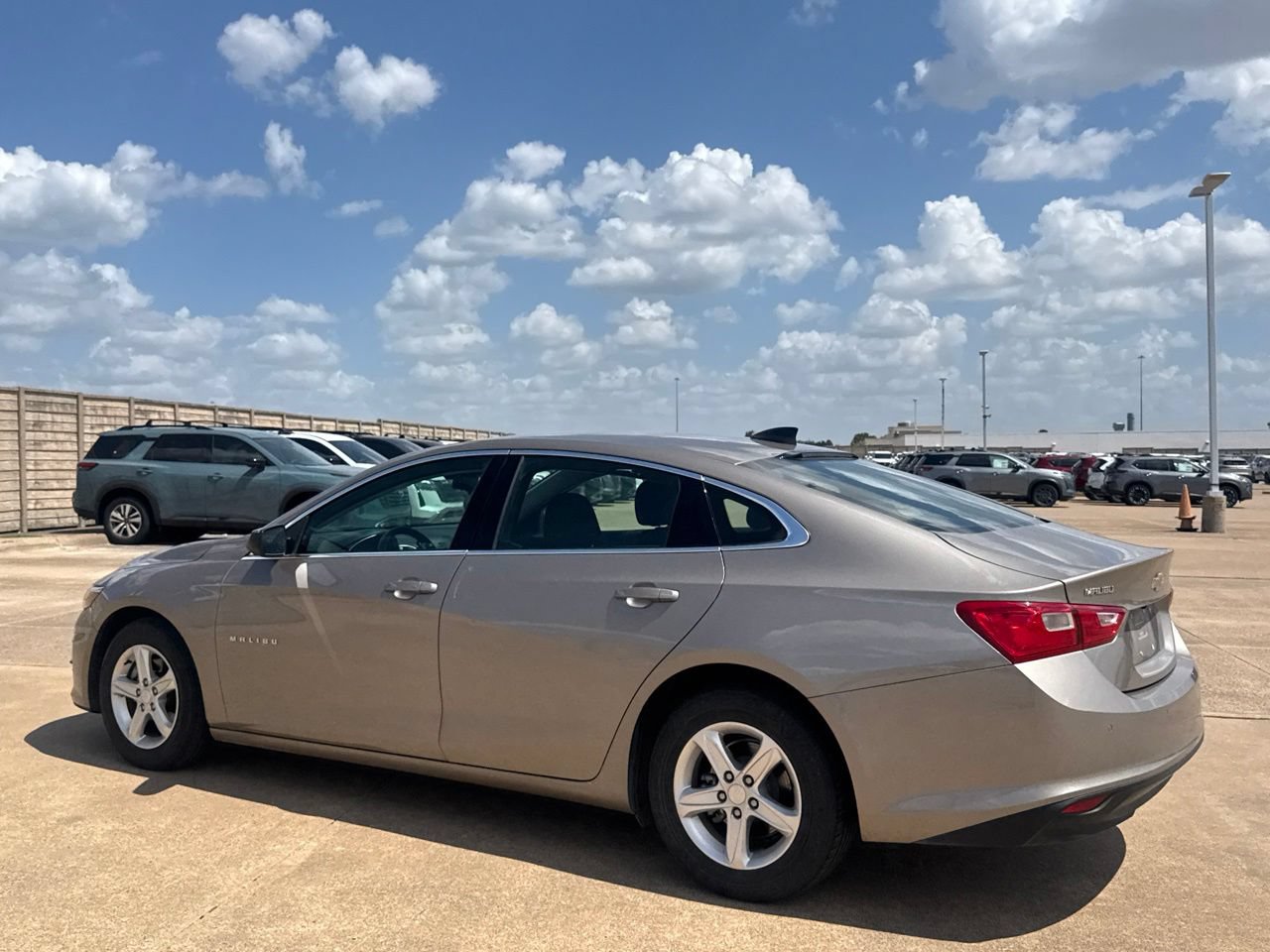 Used 2025 Chevrolet Malibu LS FWD image 14