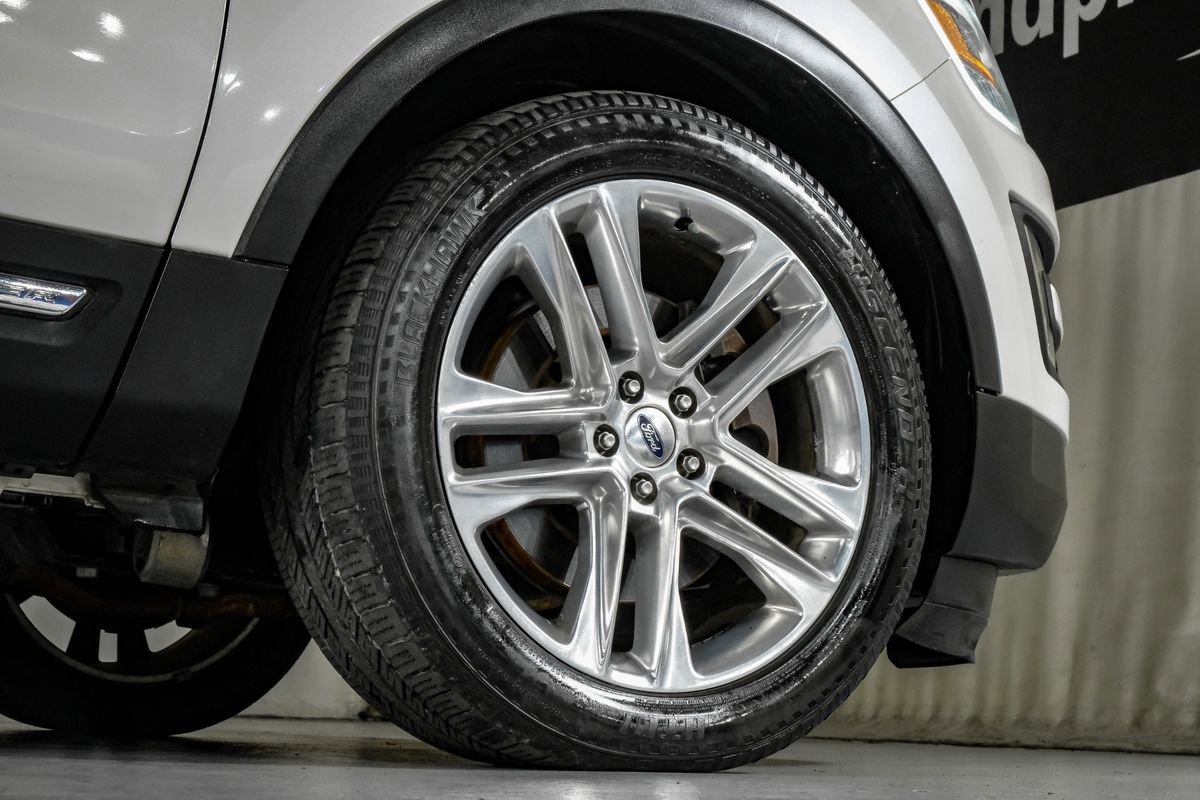 Used 2017 Ford Explorer XLT w/ Equipment Group 202A FWD image 50