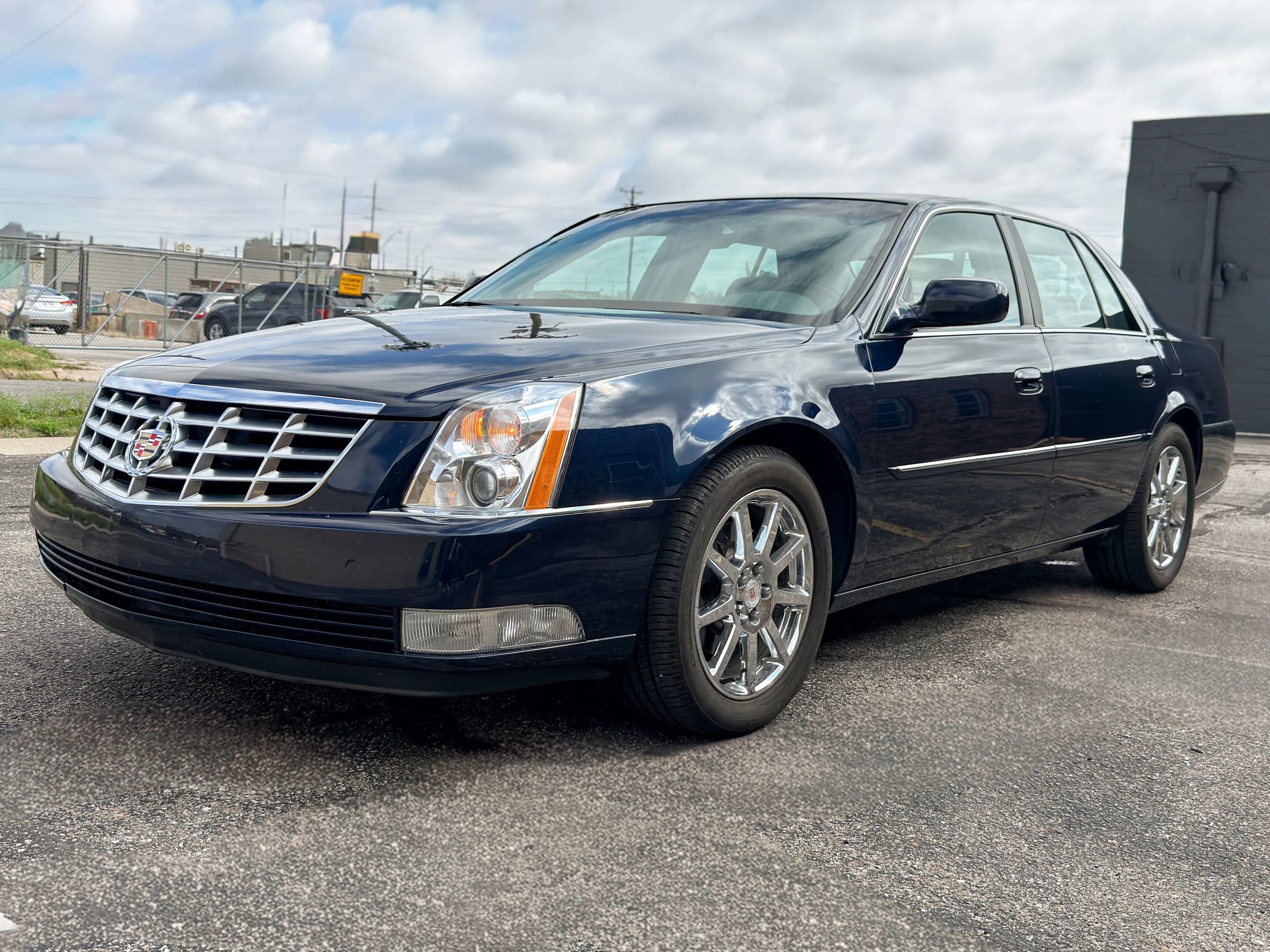 Used 2007 Cadillac DTS Performance image 3