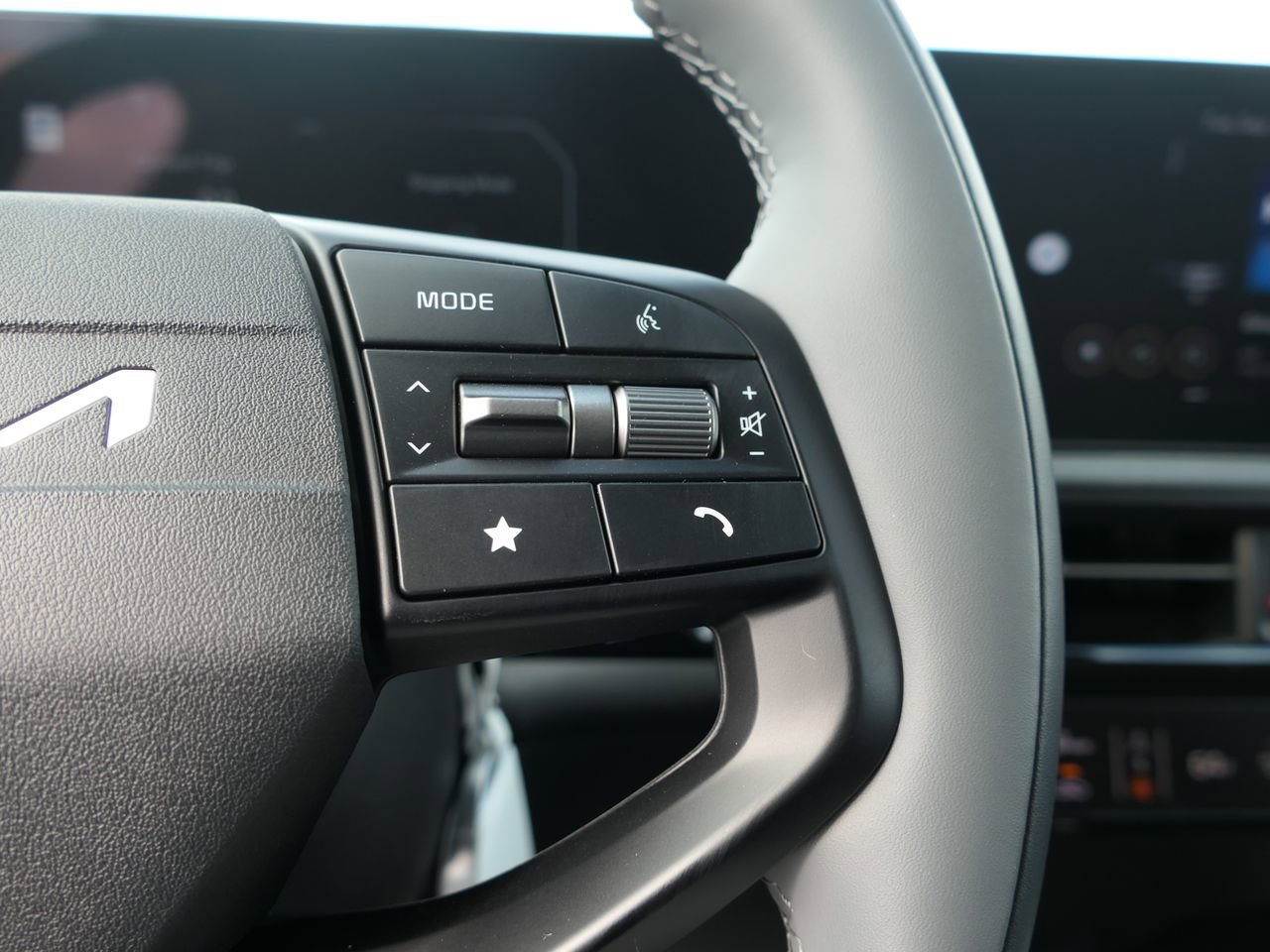 New 2025 Kia EV6 Light w/ Light LR Technology Package image 15