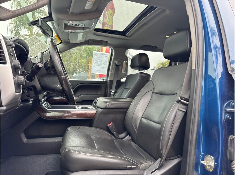 Used 2019 GMC Sierra 2500 SLT w/ Duramax Plus Package AWD/4WD image 14