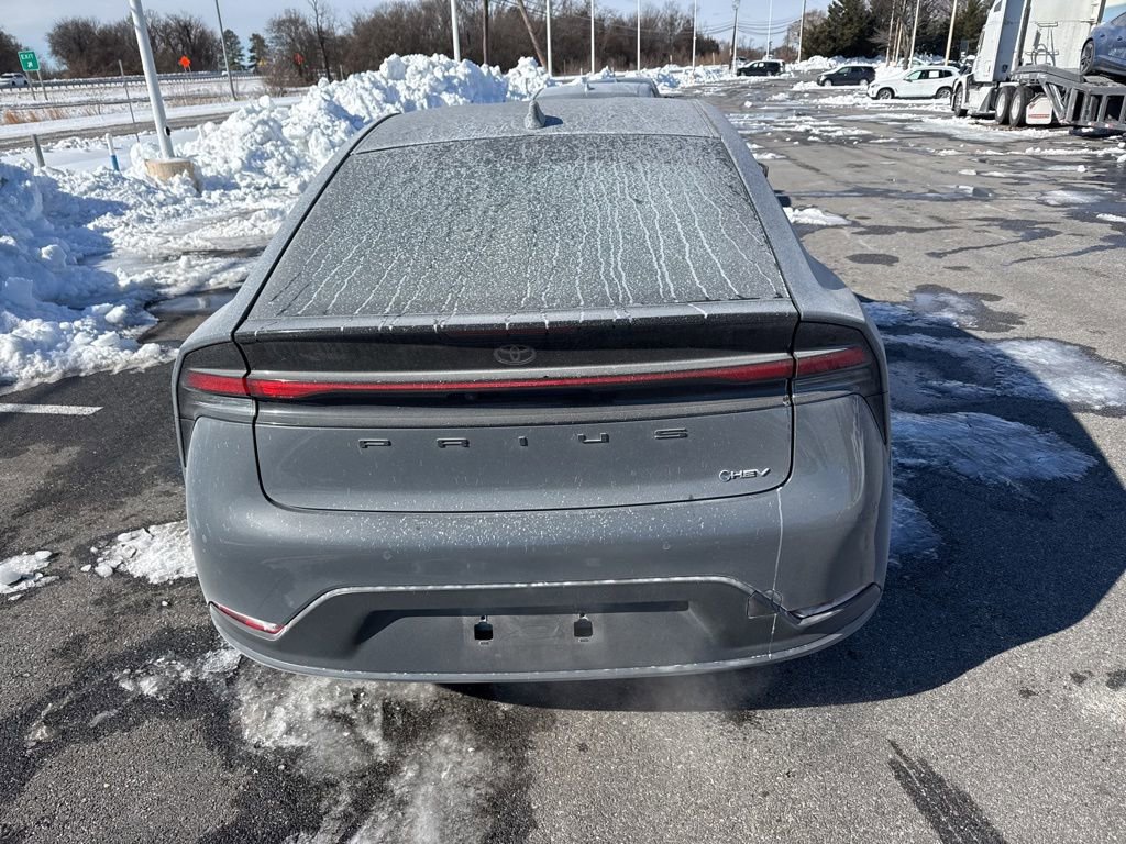 Used 2024 Toyota Prius LE image 4