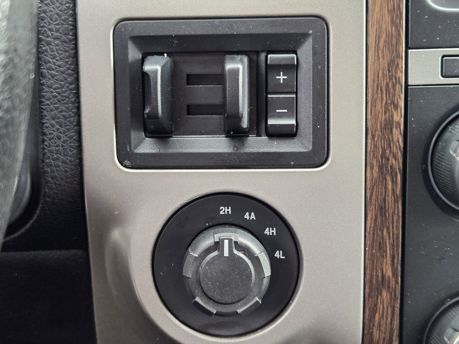 Used 2017 Ford Expedition King Ranch image 19