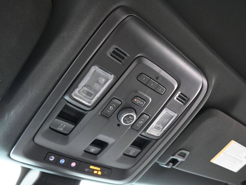 Used 2022 GMC Yukon XL AT4 w/ AT4 Premium Package image 24