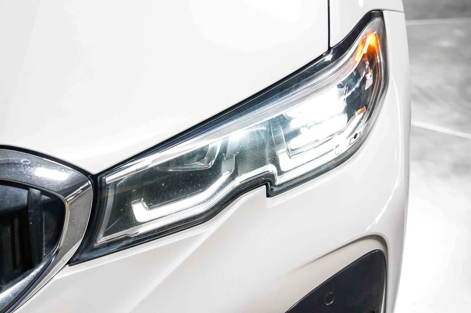 Used 2019 BMW 330i Sedan w/ M Sport Package RWD image 7