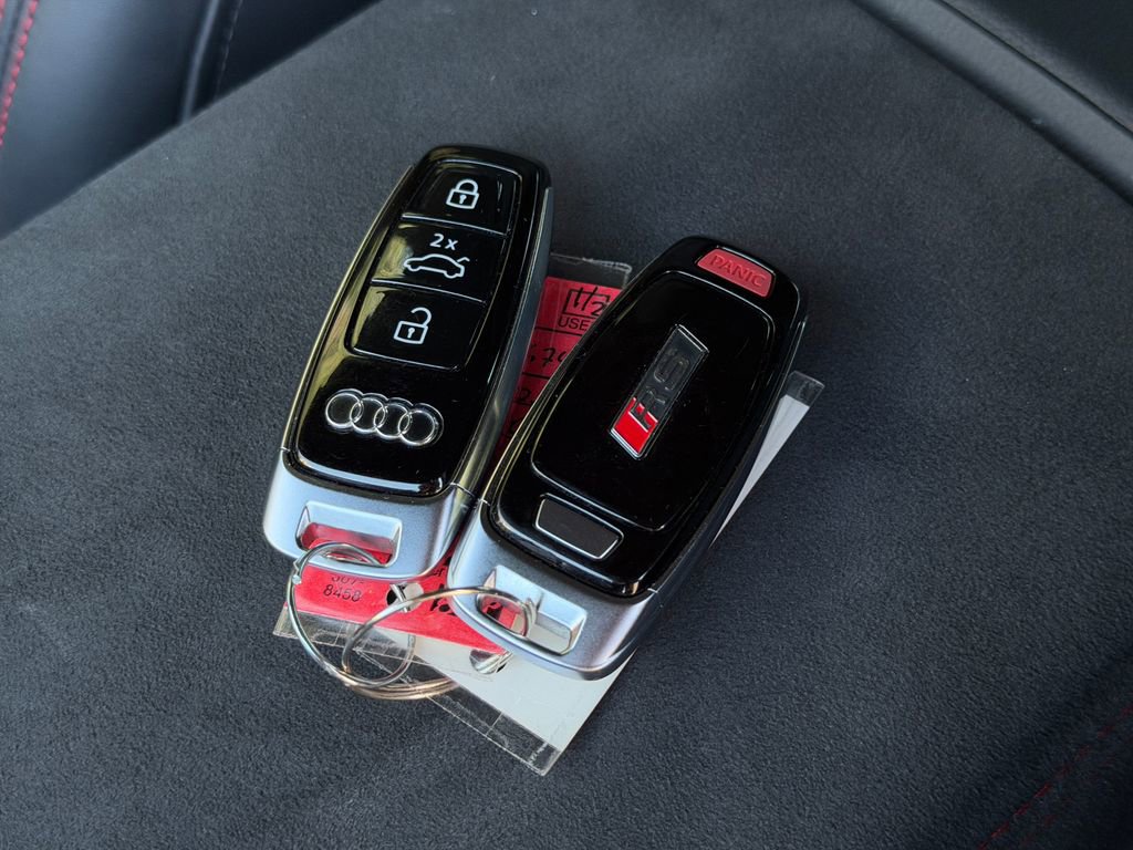 Used 2025 Audi RS 7 Performance image 41