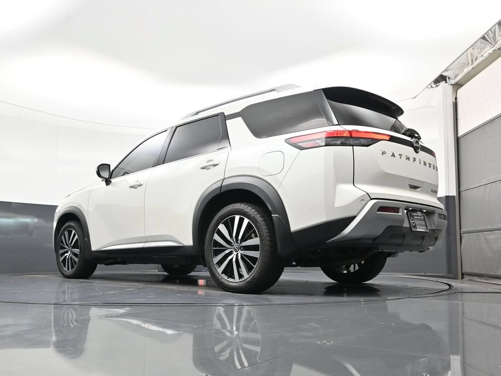 Certified 2023 Nissan Pathfinder Platinum FWD image 24