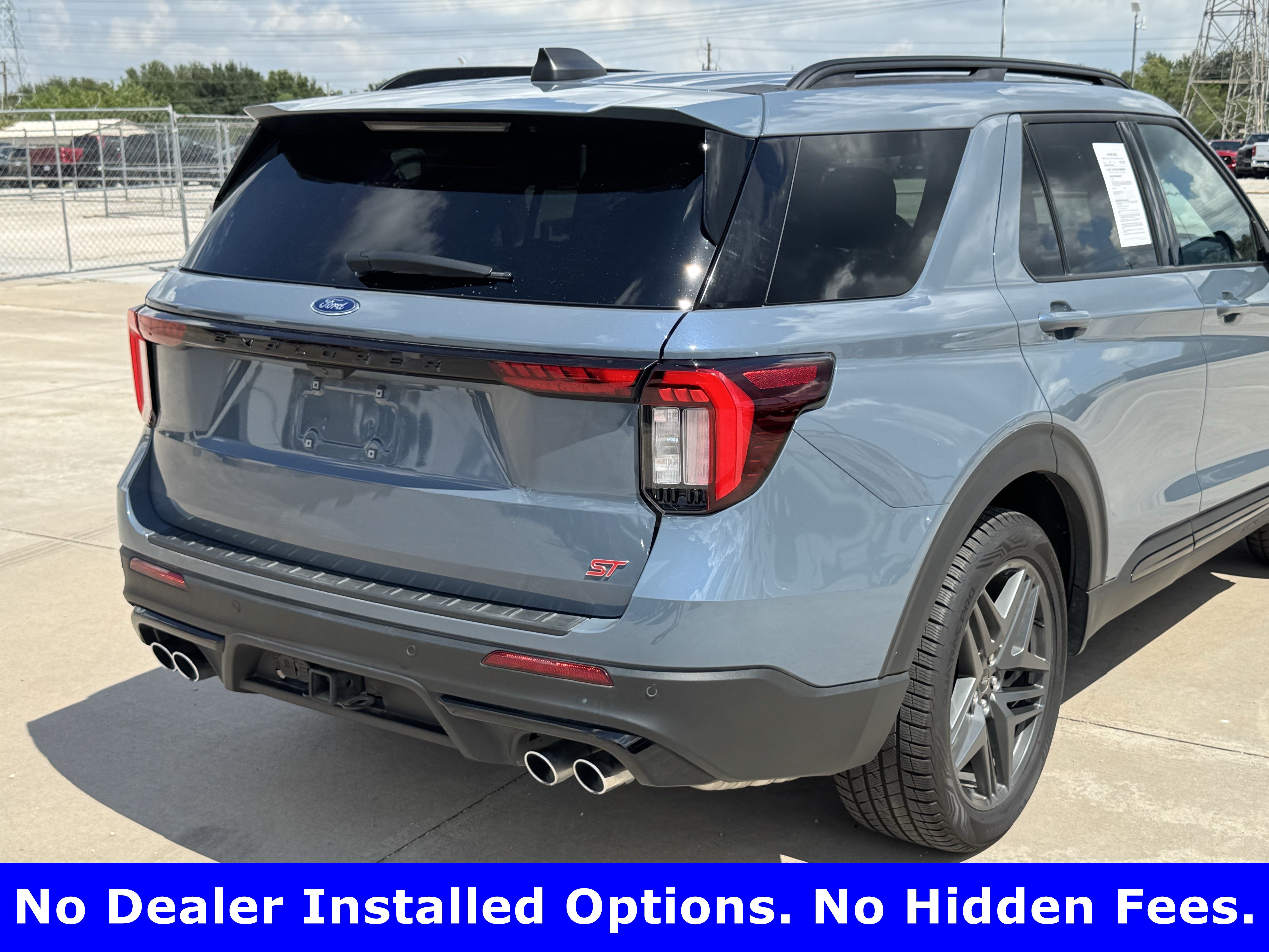 Used 2025 Ford Explorer ST AWD/4WD image 7