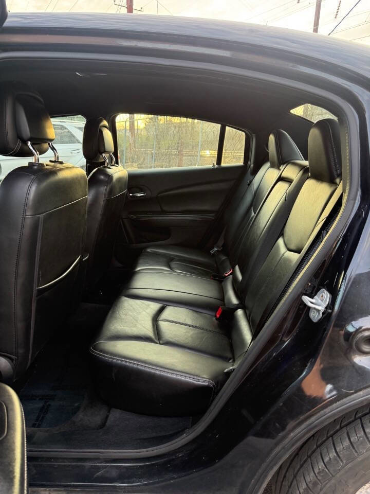 Used 2011 Chrysler 200 Limited FWD image 14