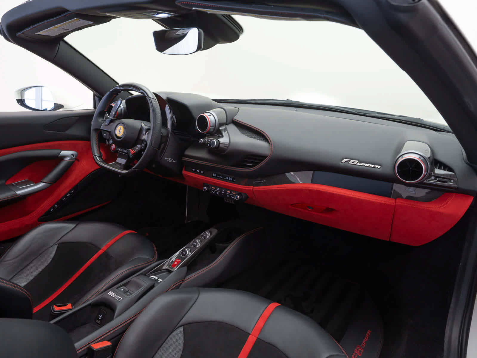 Certified 2022 Ferrari F8 Tributo RWD image 13
