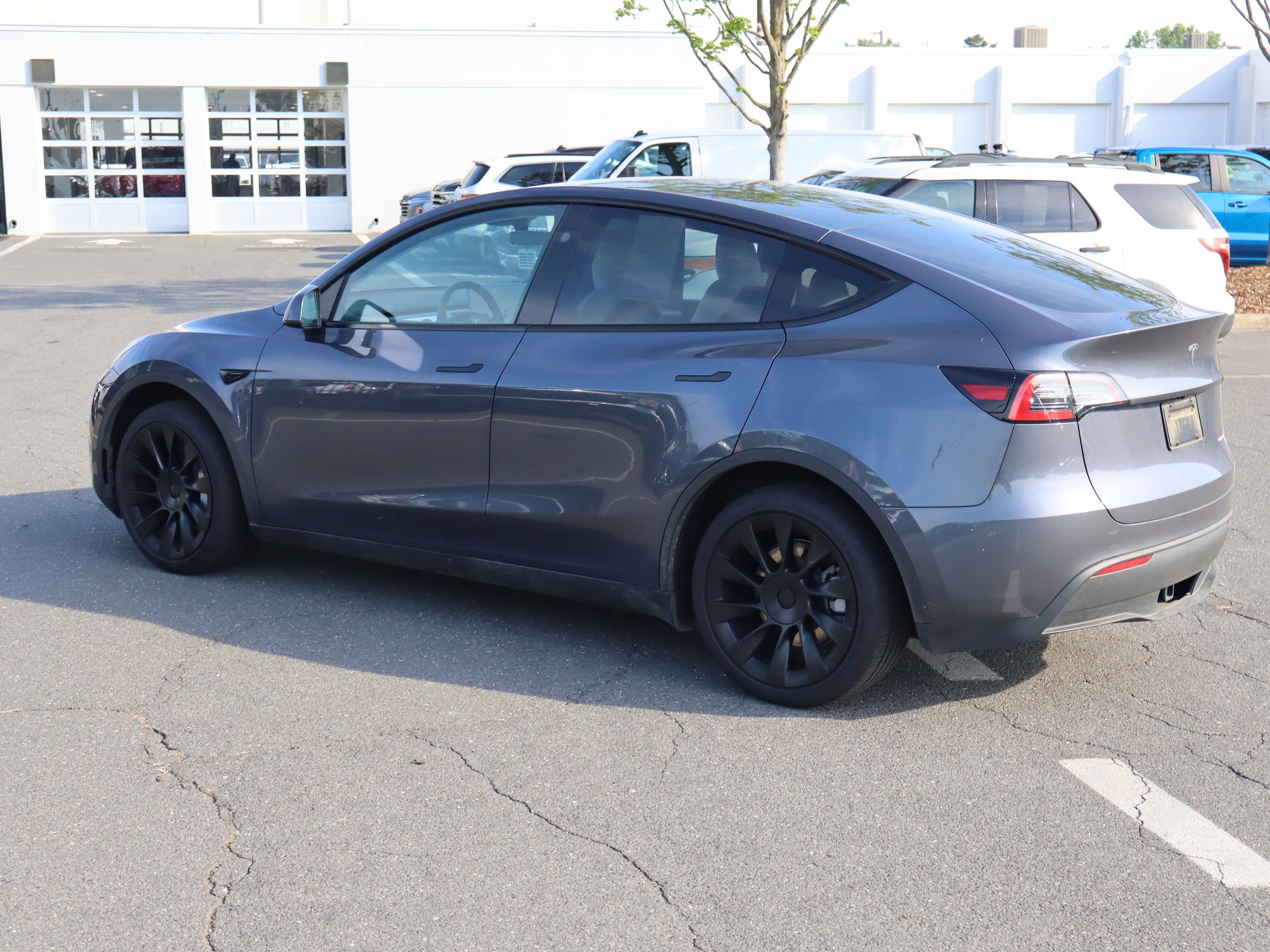 Used 2023 Tesla Model Y AWD image 8