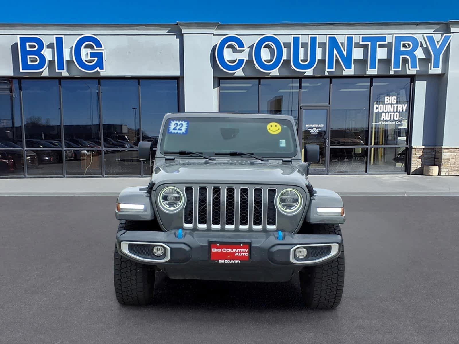 Used 2022 Jeep Wrangler Unlimited Sahara w/ Cold Weather Group AWD/4WD image 2