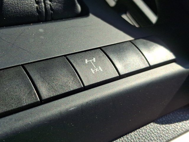 Certified 2024 Toyota Tacoma TRD Off-Road AWD/4WD image 24