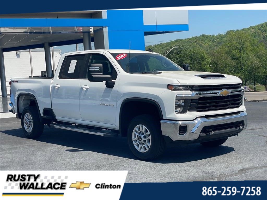 Used 2024 Chevrolet Silverado 2500 LT image 1