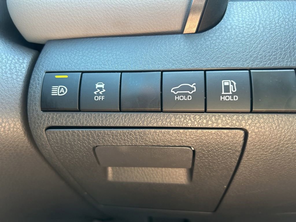 Used 2023 Toyota Camry SE FWD image 31