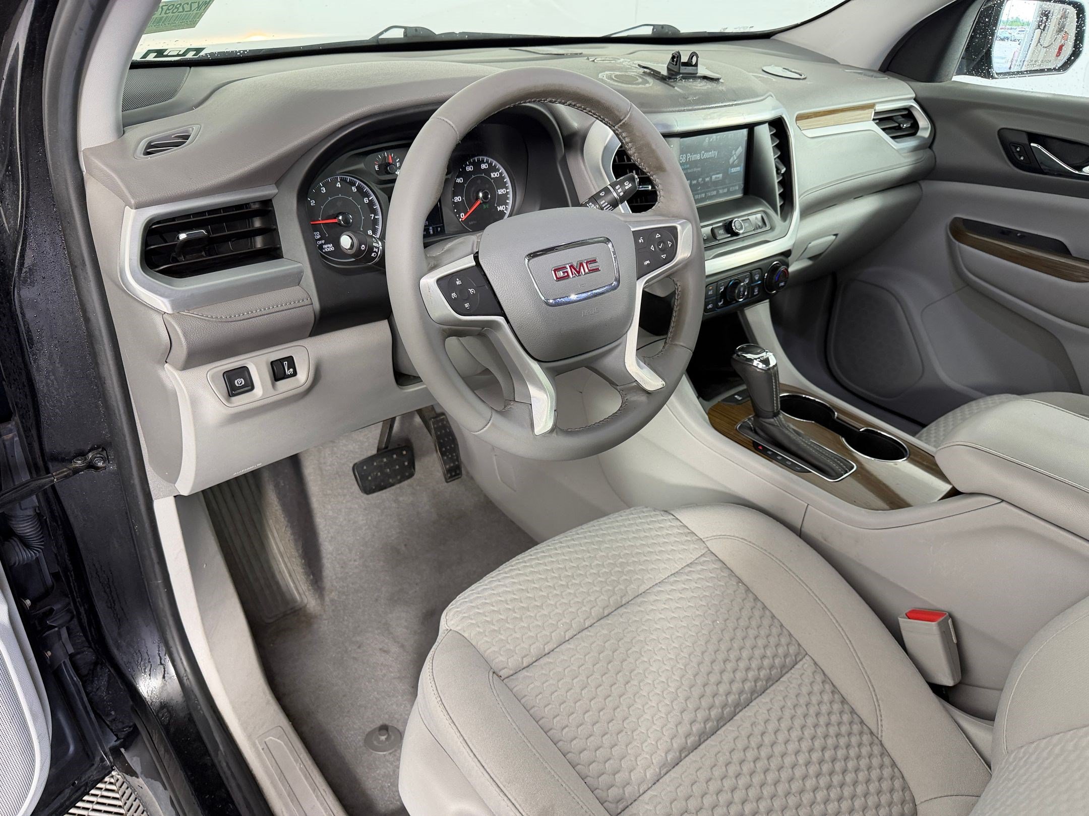 Used 2019 GMC Acadia SLE FWD image 4