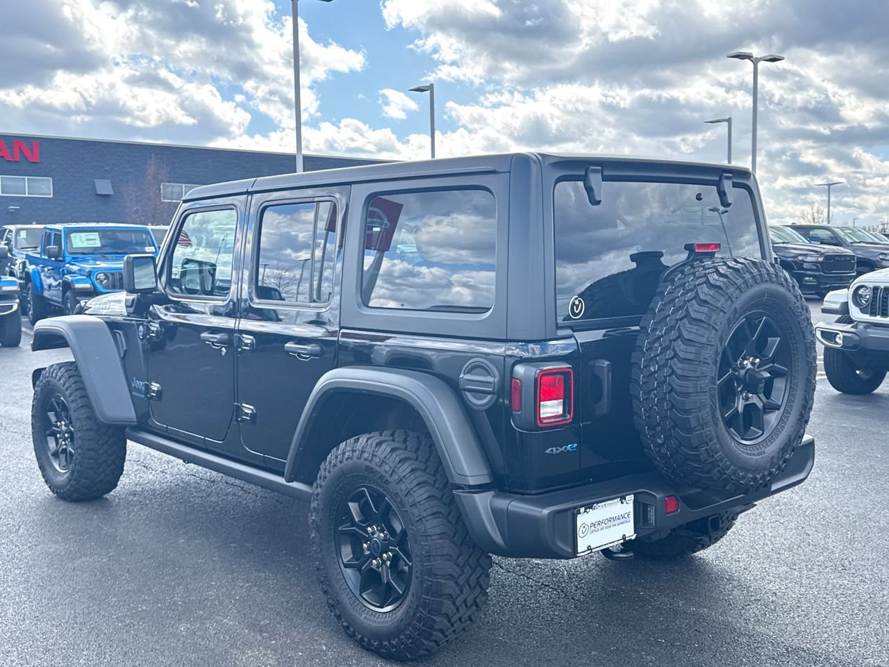 Used 2025 Jeep Wrangler Willys 4xe image 6