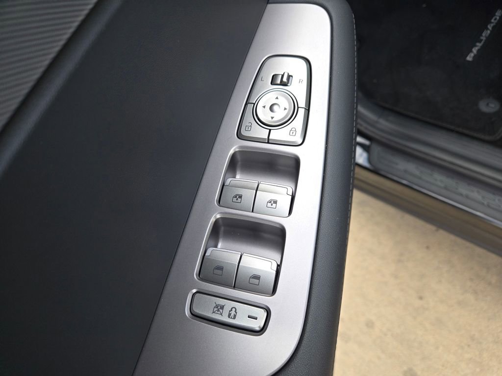 Used 2025 Hyundai Palisade SEL image 34