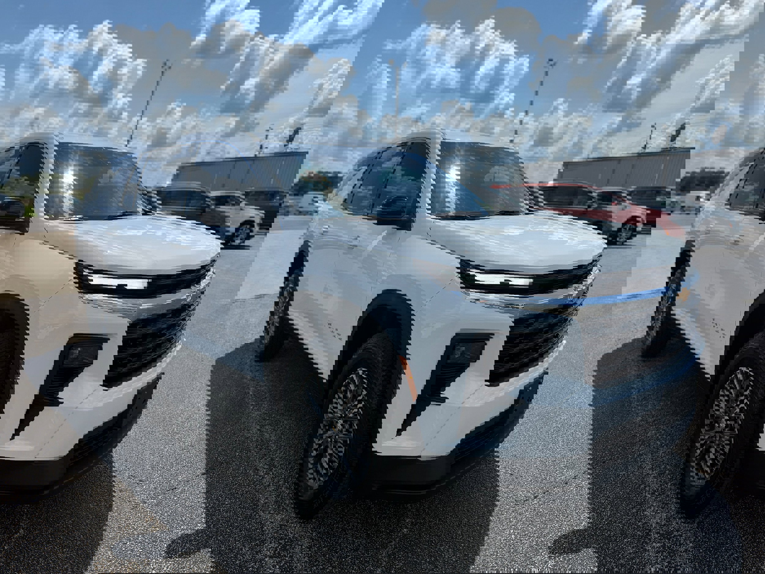 Used 2024 Chevrolet Traverse LS image 3