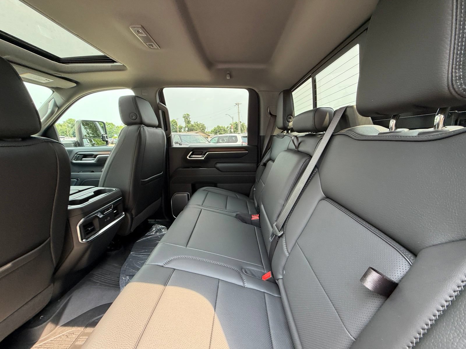 New 2026 GMC Sierra 3500 Denali w/ Denali Reserve Package AWD/4WD image 5