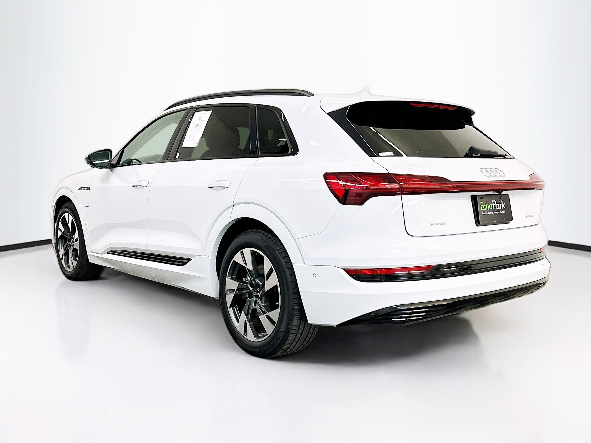 Used 2021 Audi e-tron Premium w/ Convenience Plus Package AWD/4WD image 5