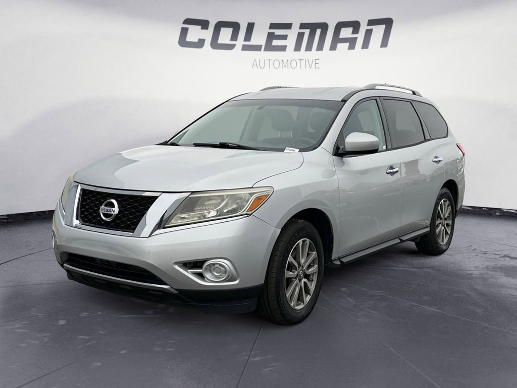 Used 2014 Nissan Pathfinder SV image 1
