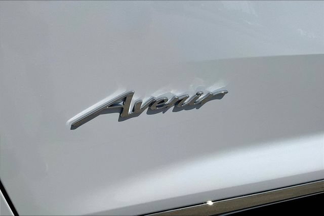New 2027 Buick Enclave Avenir w/ LPO, Illumination Package AWD/4WD image 9