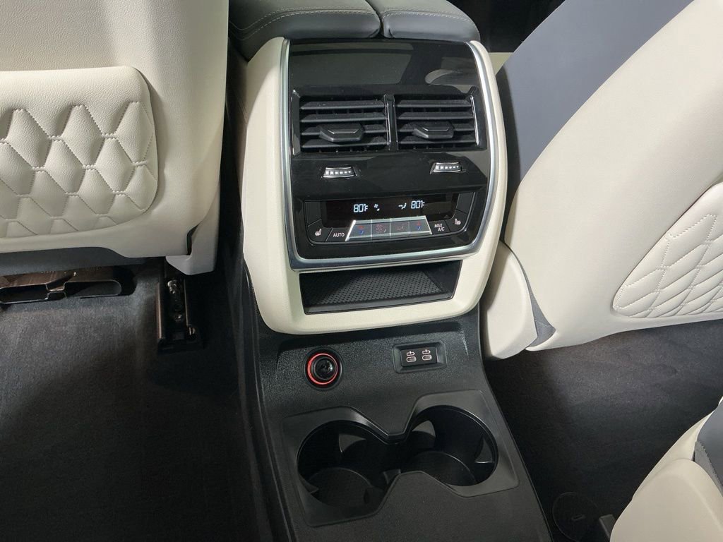 Certified 2024 BMW X7 M60i w/ Executive Package image 28