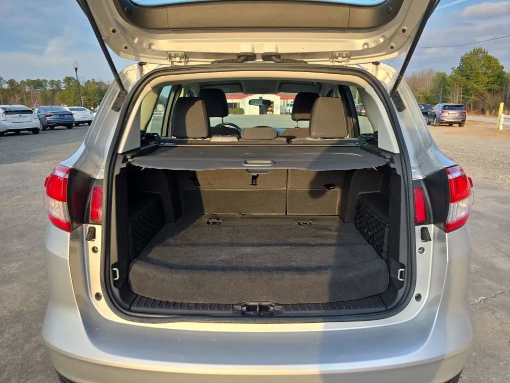 Used 2017 Ford C-MAX SE image 39