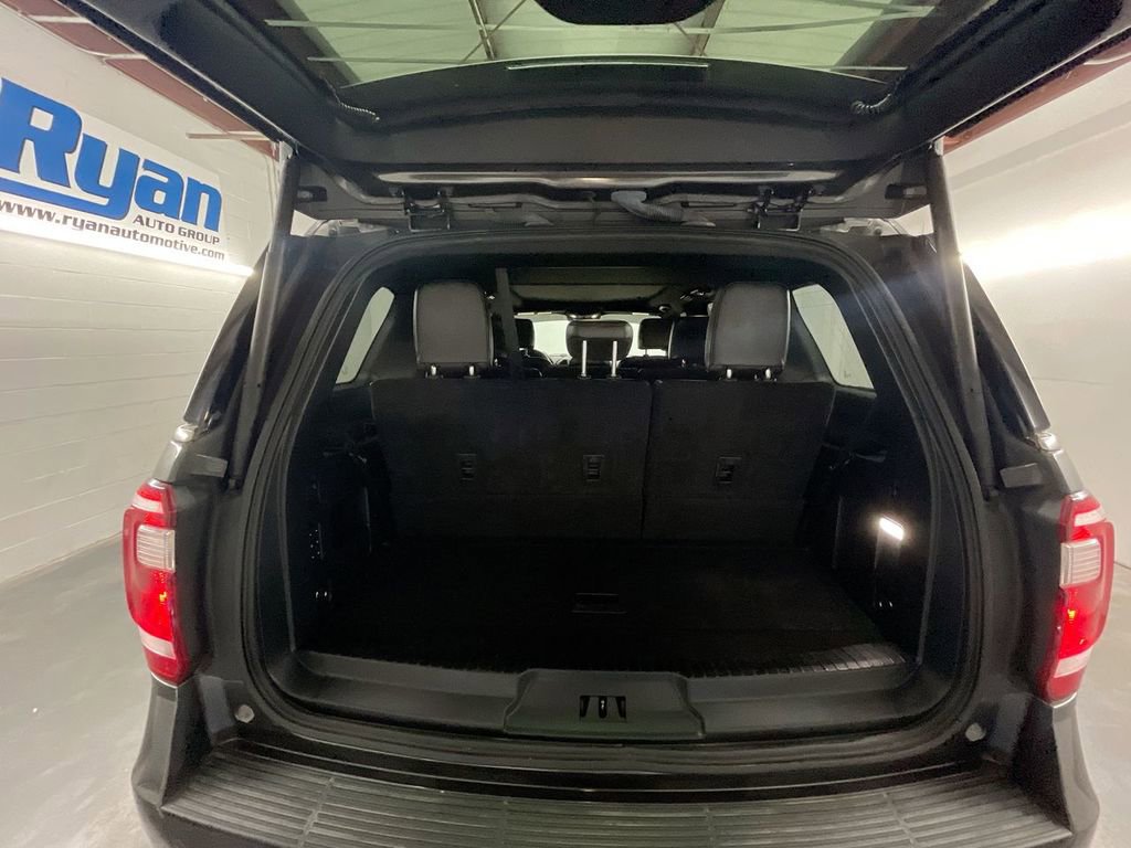 Used 2021 Ford Expedition XLT image 26