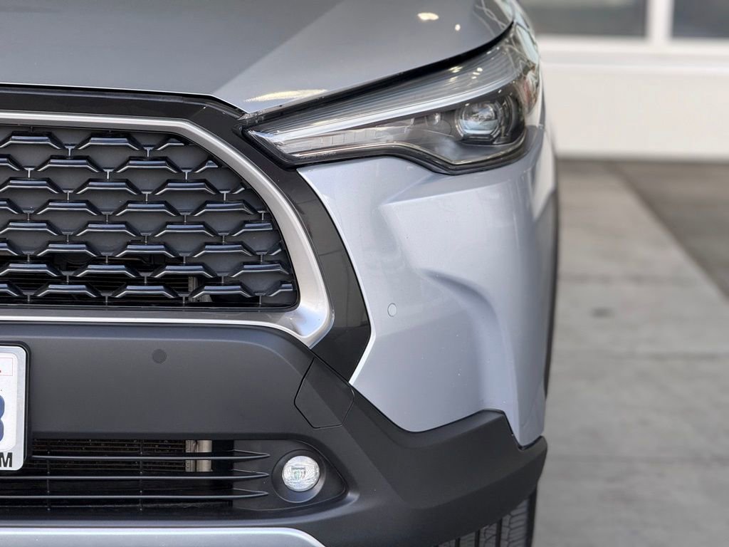Certified 2022 Toyota Corolla Cross XLE w/ Convenience Package image 6